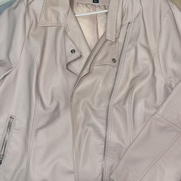 Asos curve pastel pink motor jacket. Plus size 🔥 - Picture 5 of 6